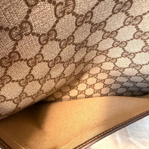 Gucci Beige and Brown Signature Tote - Picture 16 of 16